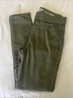 Levi's Denizen High-Rise Jeggings in Olive